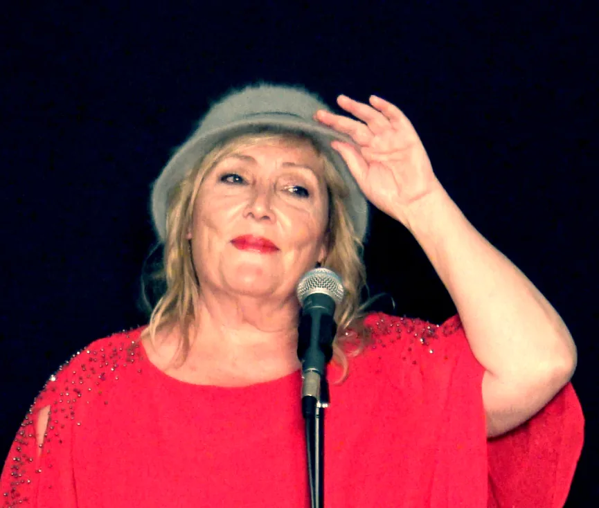 Toni Fuentes, cantante de boleros y baladas en Barcelona y Girona